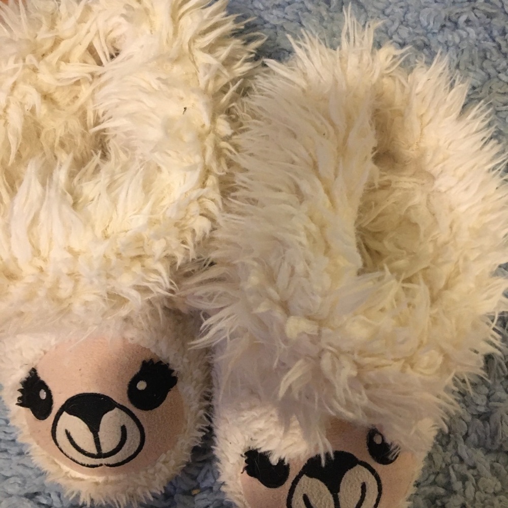 Slippers - Picture 3 of 4